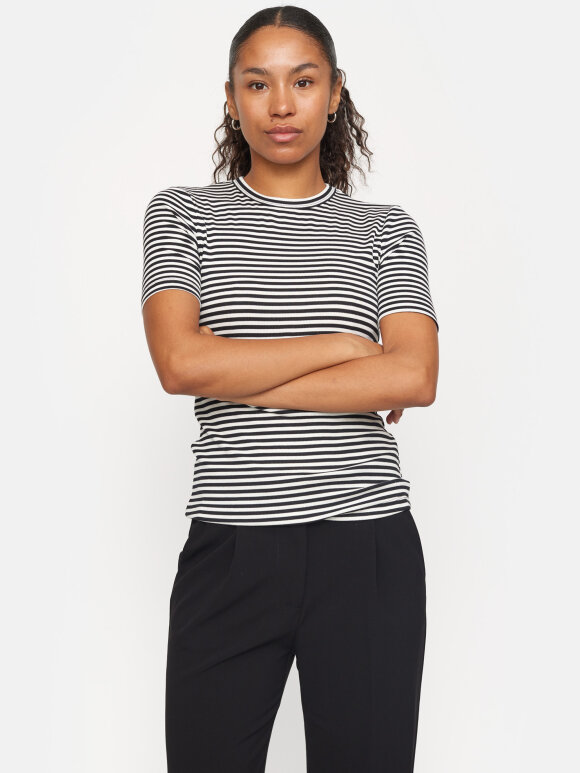 Soft Rebels - SR Fenja Stripes Top SS/ sort