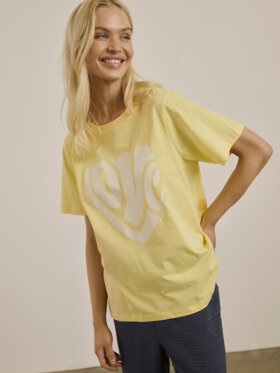 Culture - CUnany Amora Tshirt