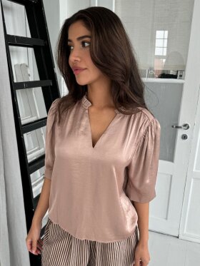 CONTINUE - CONTINUE Moe satin bluse sand