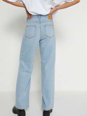 My Essential Wardrobe - MWLouis 123 XHigh Wide Y