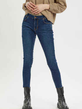 My Essential Wardrobe - MWCelina Raw 101 Slim Y My Essential Wardrobe - MWCelina Raw 101 Slim Y
